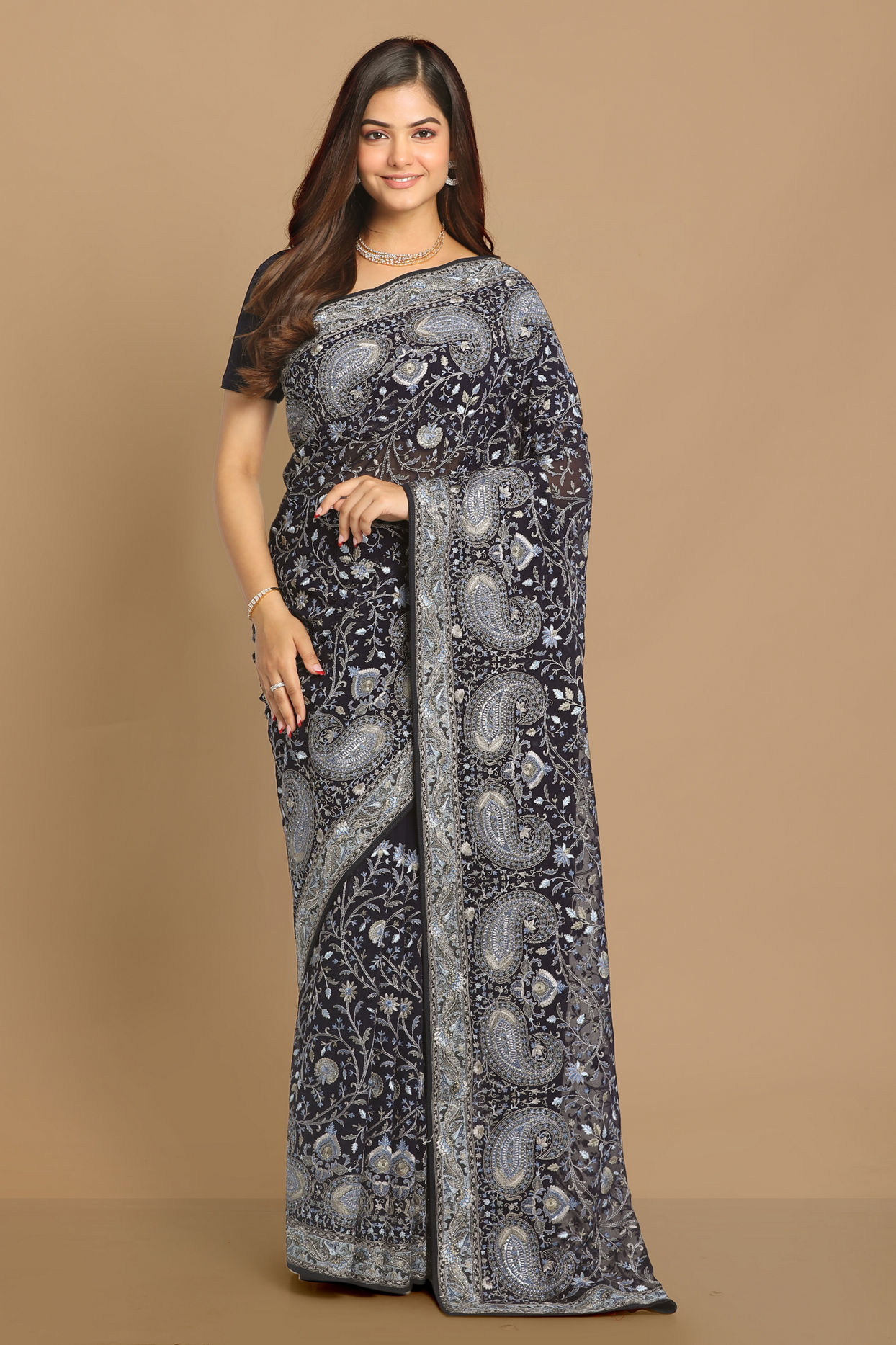 alt message - Mohey Women Luxurious Dark Blue Saree image number 0